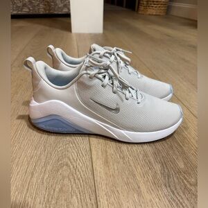 Women’s Nike Sneakers-  size 8.5